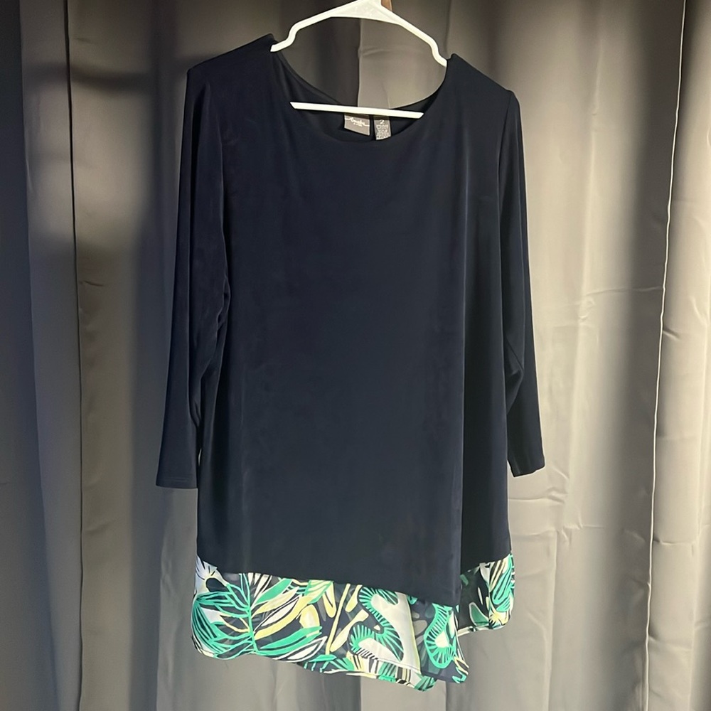 Traveler's by Chico's Navy Blue Assymetrical Tunic Top